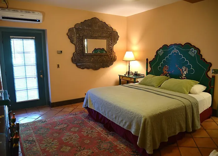 La And Gardens Hotel
